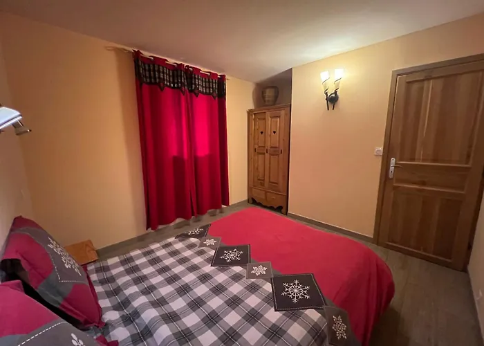 Le Petit Paradis 74 Feriehus *